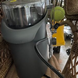 Juice maker